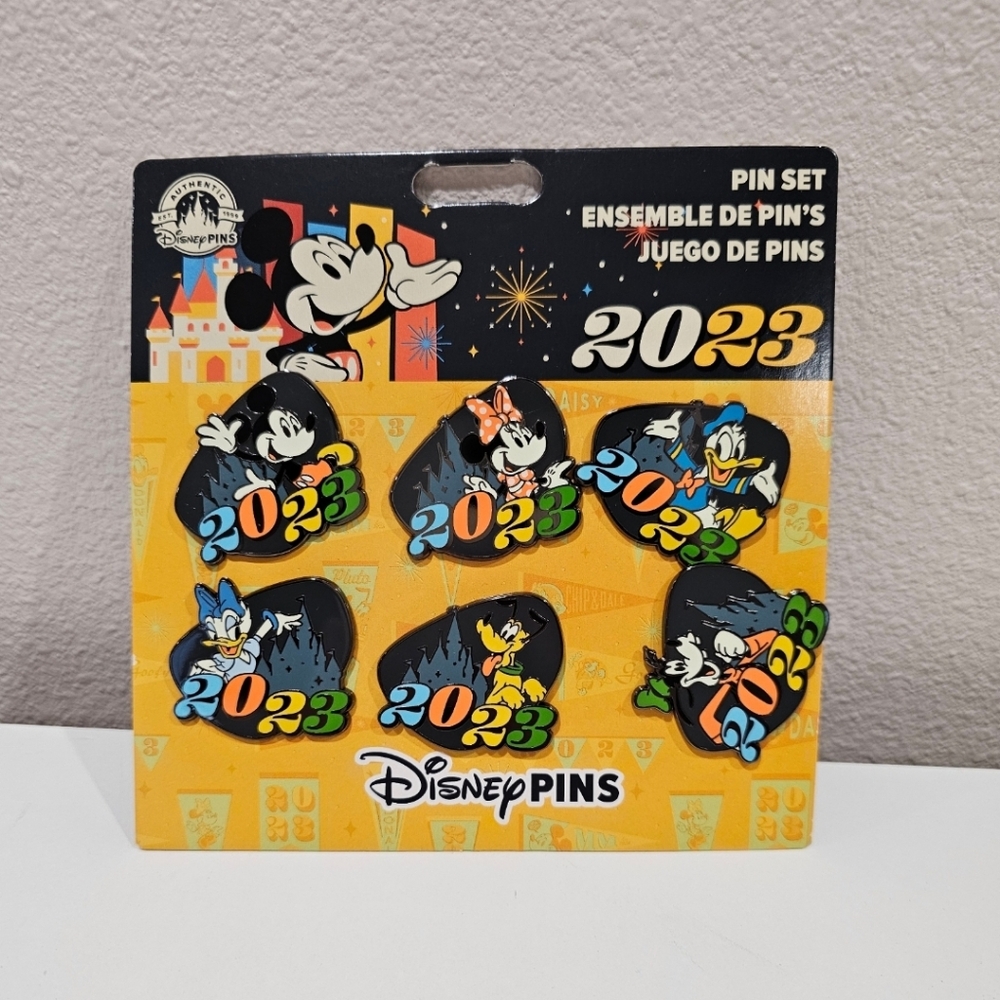 2023 Disney Pin Bundle
